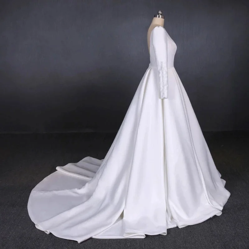 Long Sleeves Satin White Wedding Dresses Backless Bridal Dresses N2301