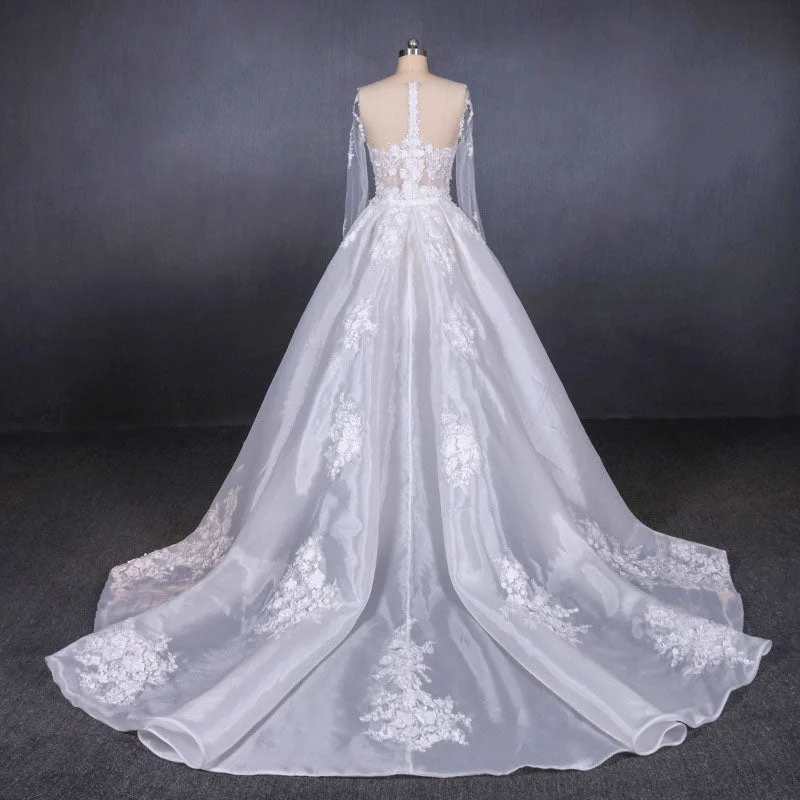 Gorgeous Long Sleeves Sweetheart Wedding Dresses Whit Bridal Dresses with Applique N2291