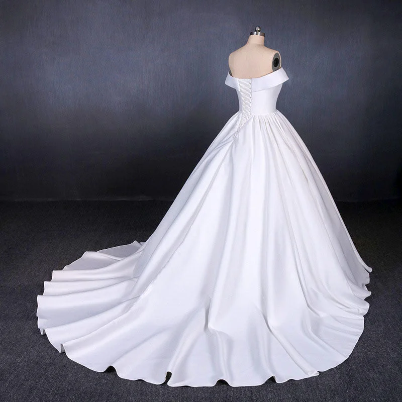 Puffy Off the Shoulder Satin Wedding Dresses Ball Gown Long Bridal Dresses with Long Train N2286